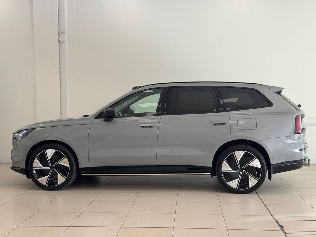 2025 Volvo EX90