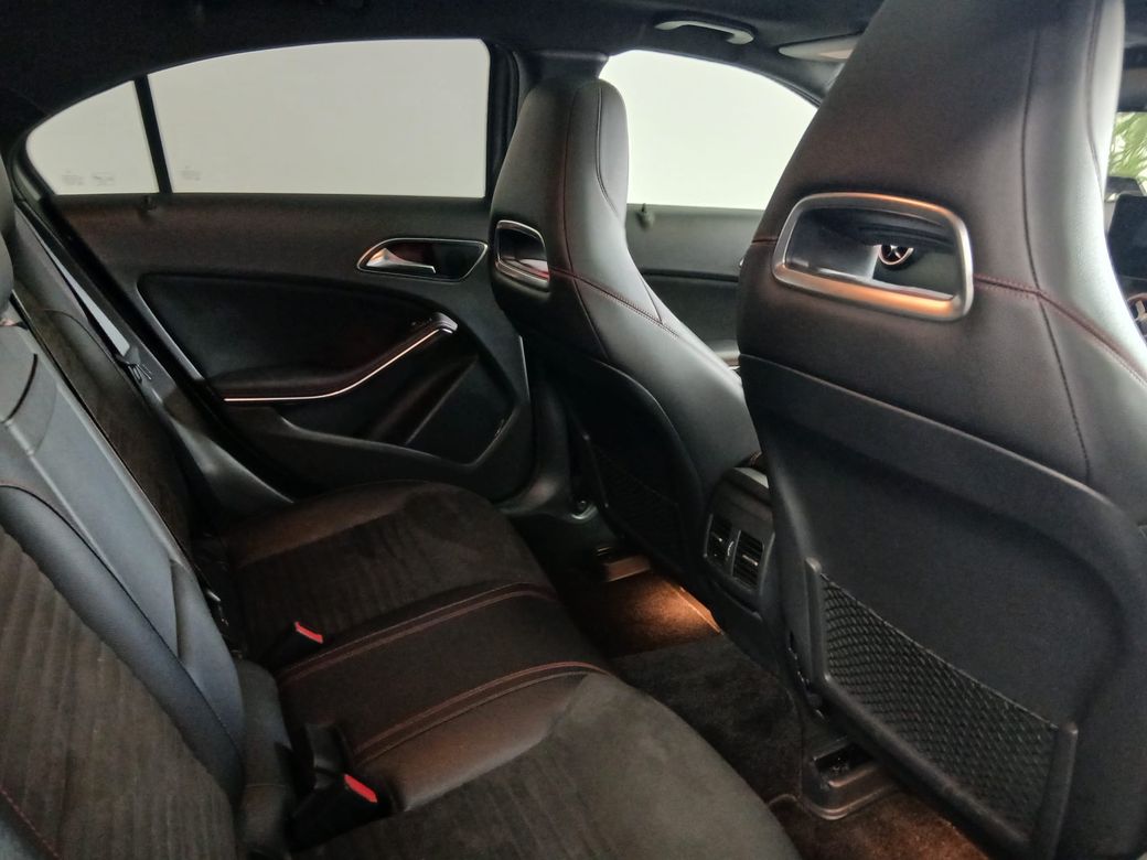 2017 Mercedes-Benz A 180