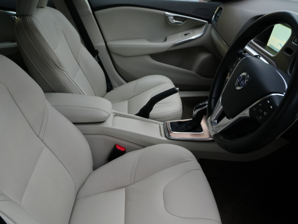 2016 Volvo V40 Cross Country