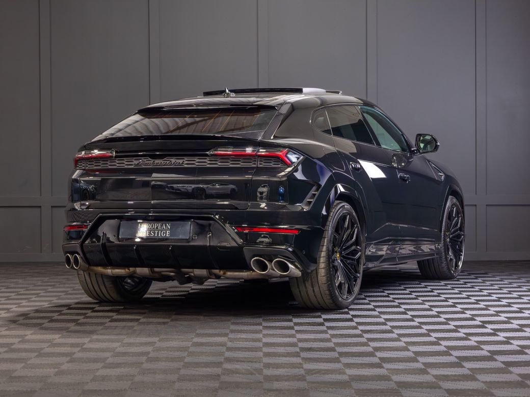 2025 Lamborghini Urus