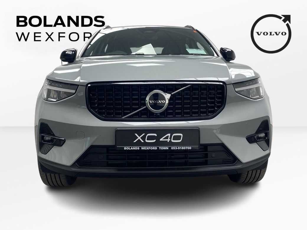 2026 Volvo XC40