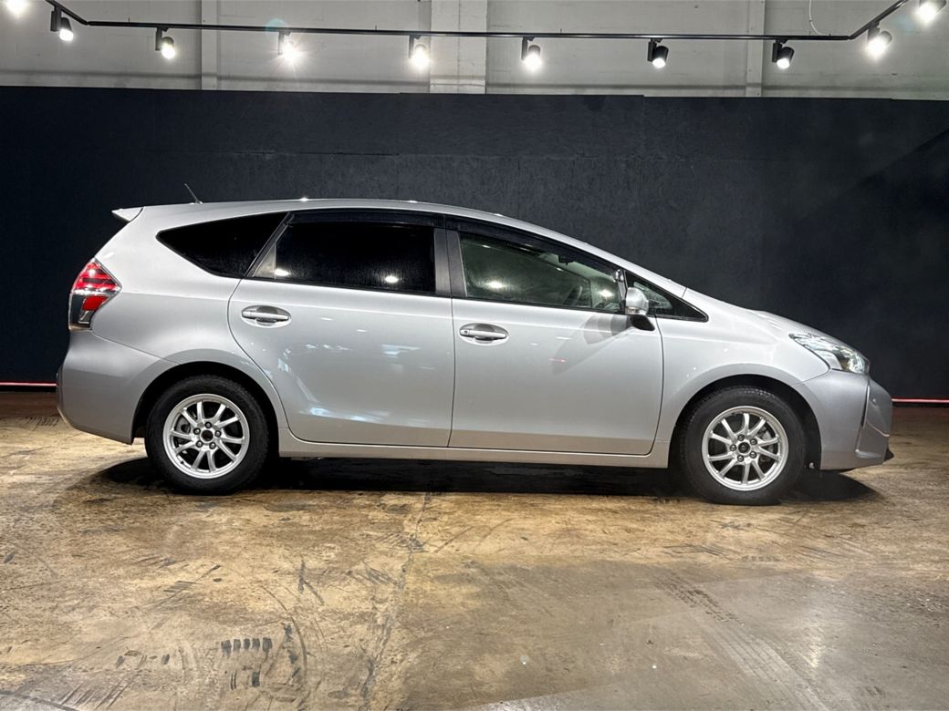 2021 Toyota Prius Alpha