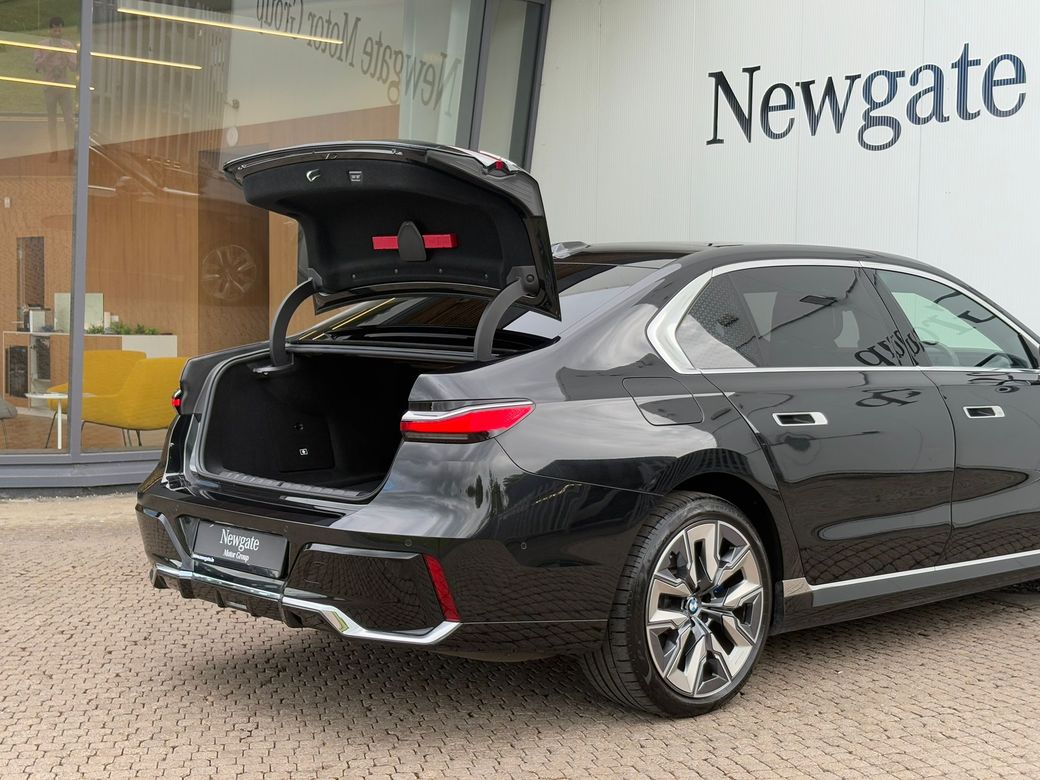 2024 BMW i7