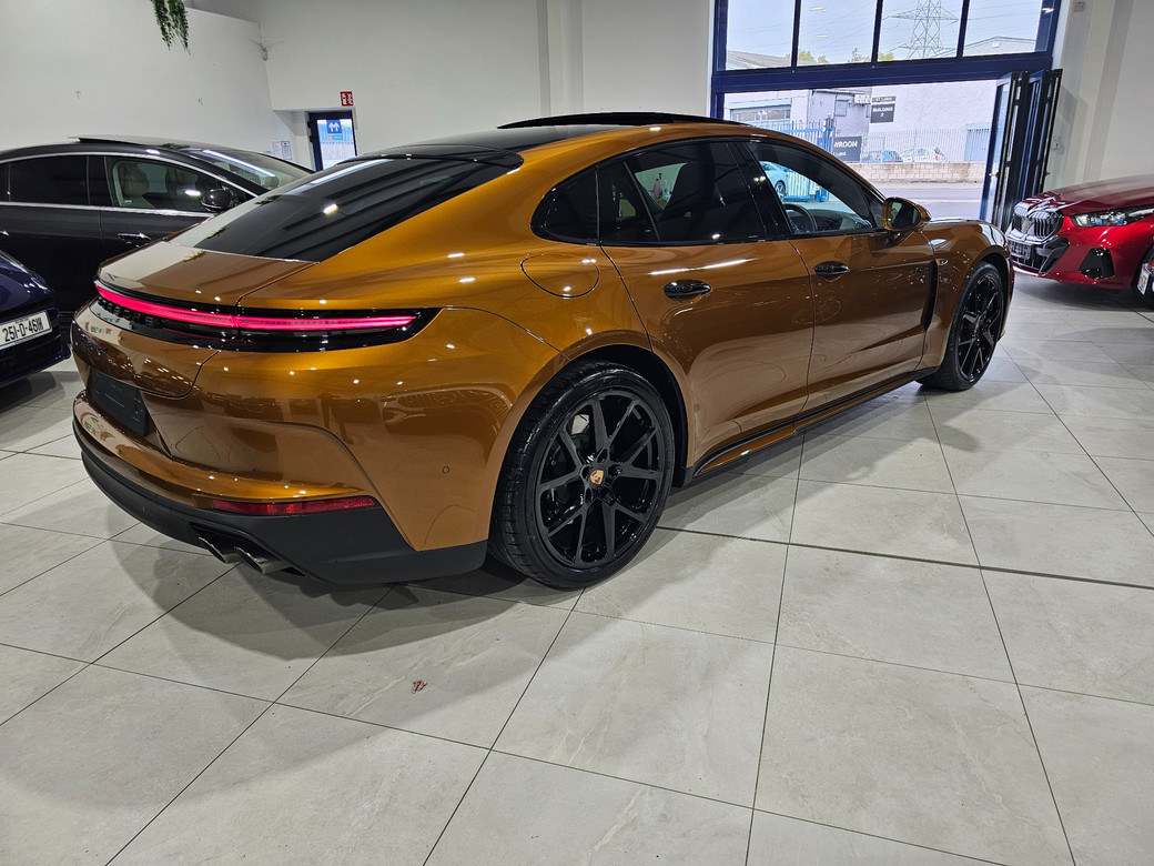 2026 Porsche Panamera
