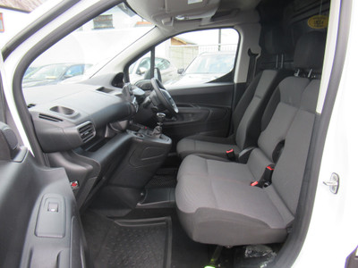 2022 Peugeot Partner