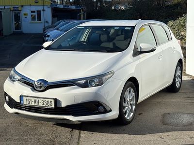 2016 Toyota Auris