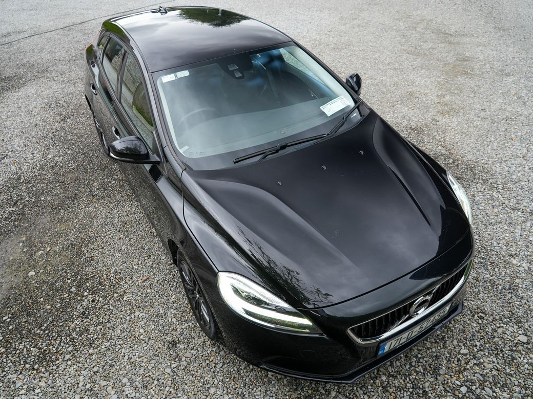 2017 Volvo V40