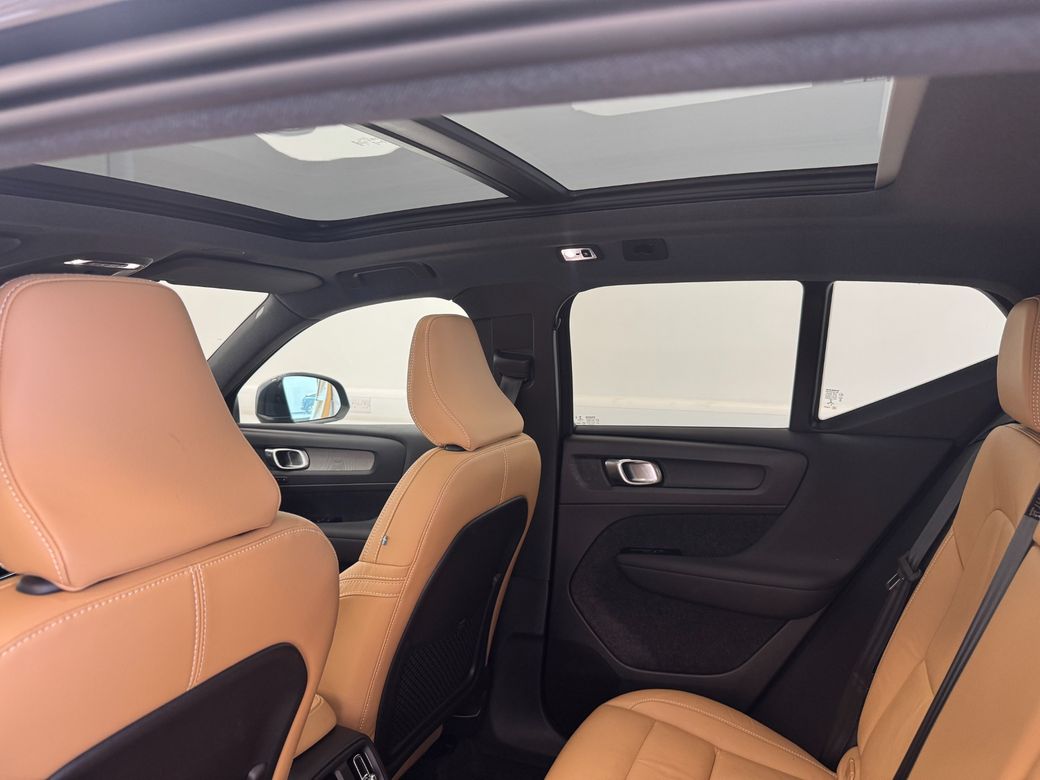 2022 Volvo XC40