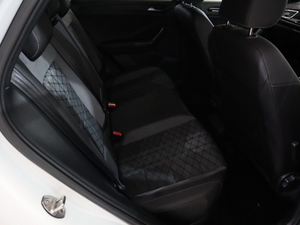 2023 Volkswagen T-Roc