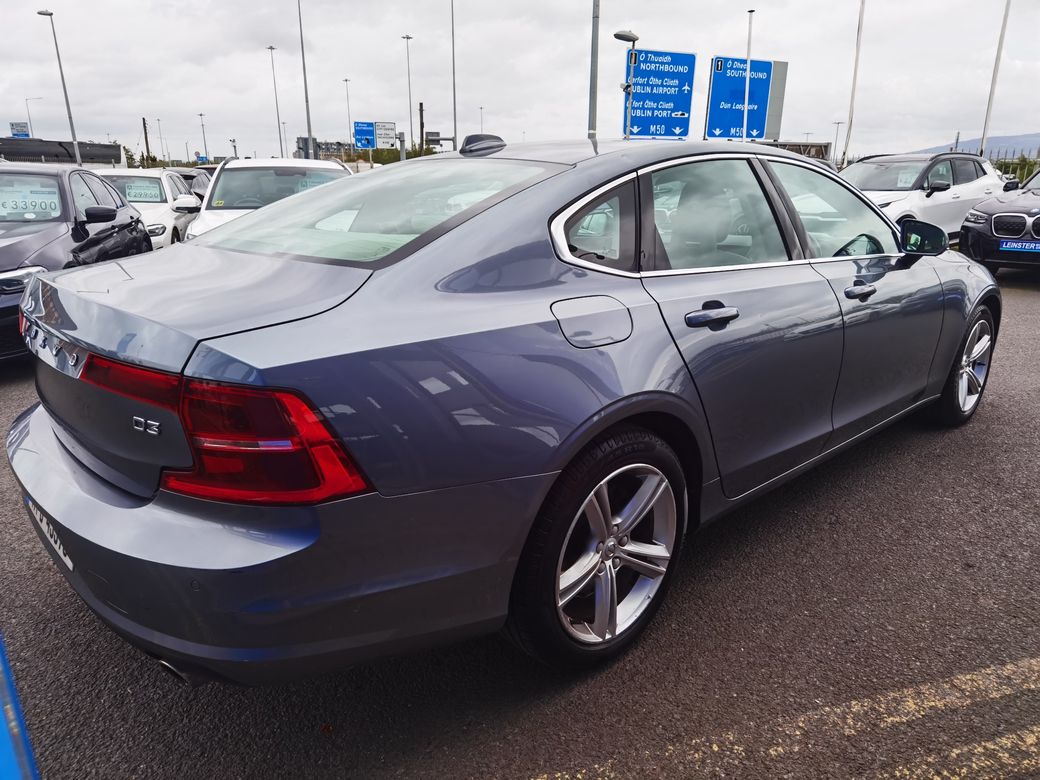 2017 Volvo S90
