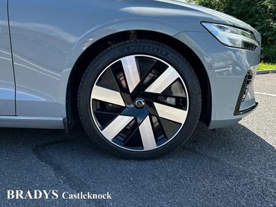 2025 Volvo V60