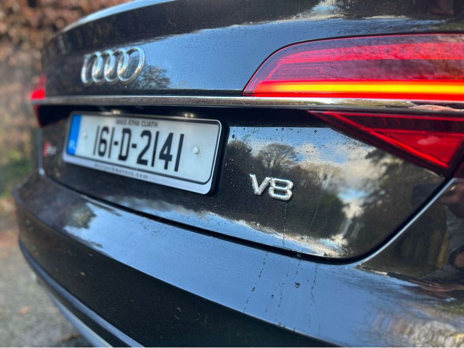 2016 Audi S8