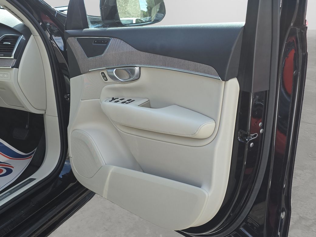 2023 Volvo XC90
