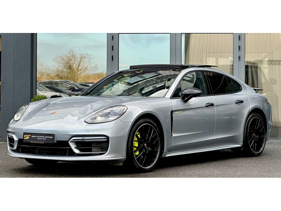 2022 Porsche Panamera