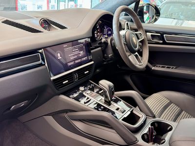 2023 Porsche Cayenne
