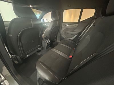 2025 Volvo Ex40
