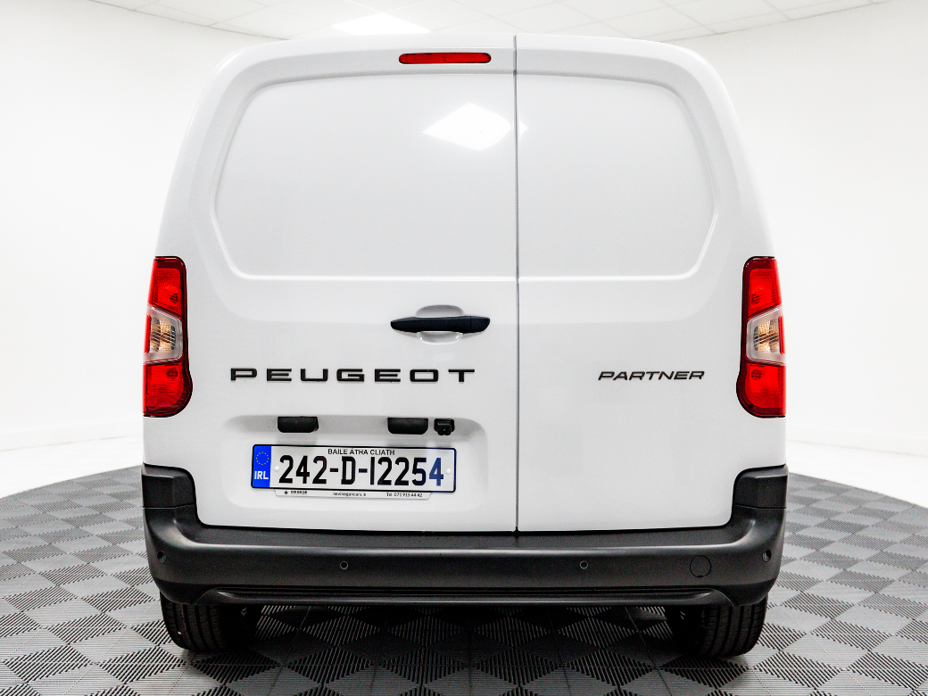 2024 Peugeot Partner