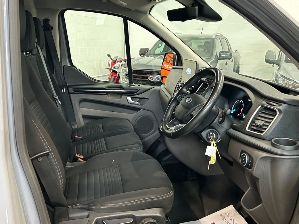 2023 Ford Transit Custom