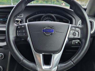 2016 Volvo V40