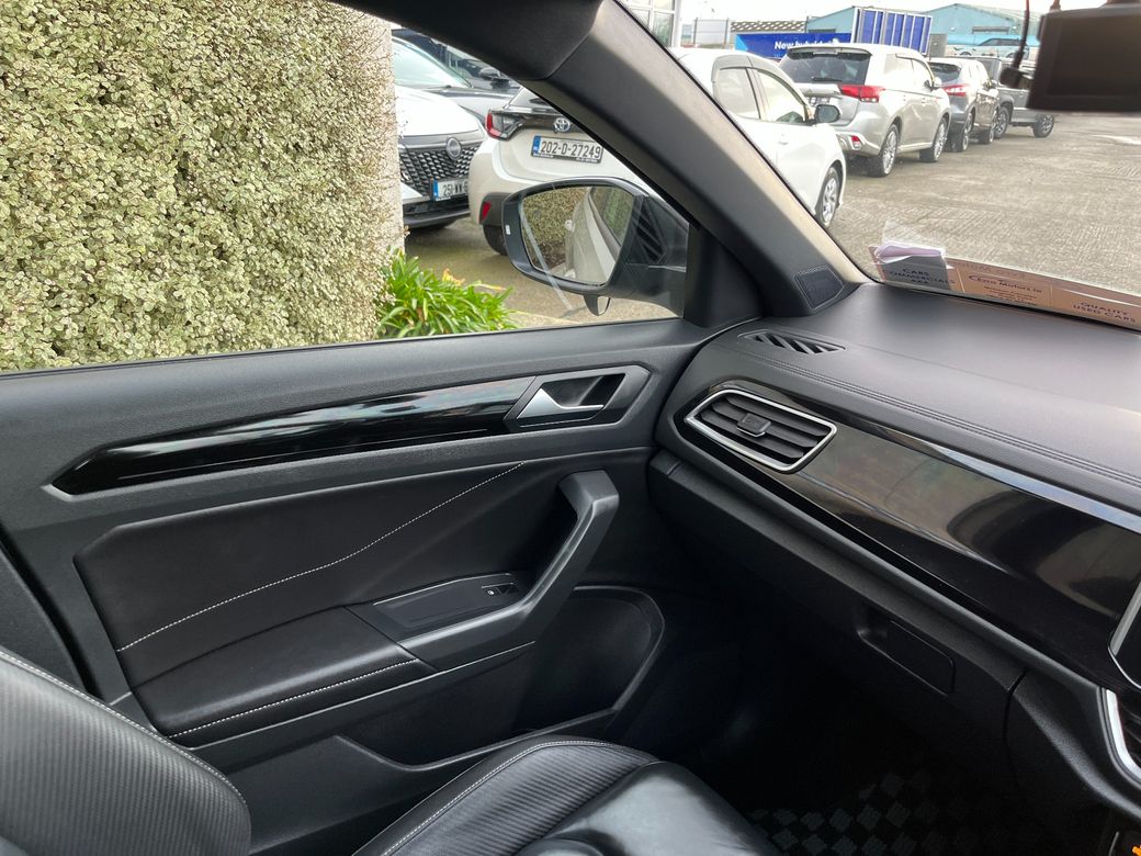 2023 Volkswagen T-Roc