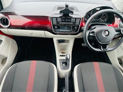 2017 Volkswagen up!