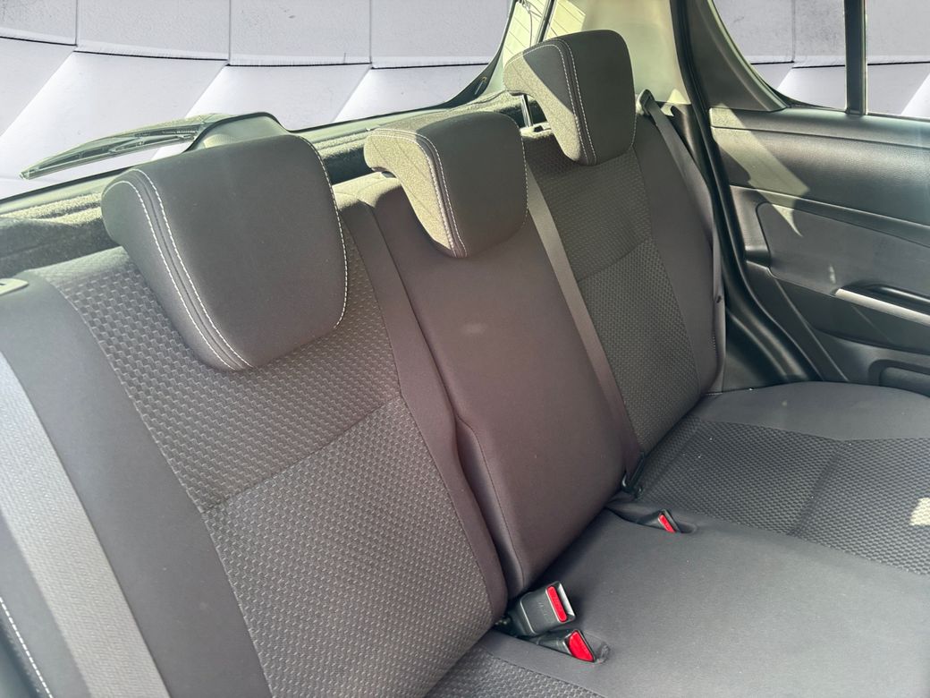 2014 Suzuki Swift