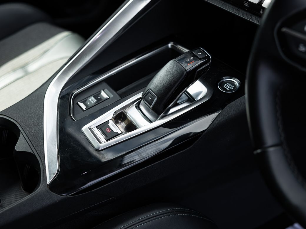 2022 Peugeot 5008