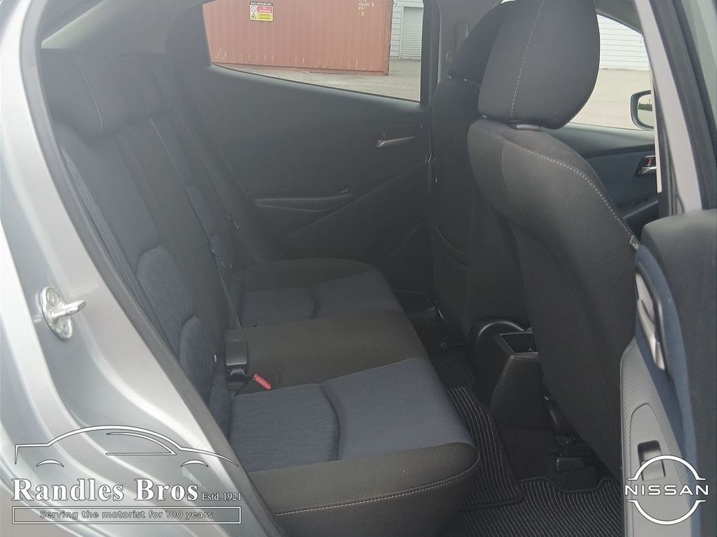 2016 Mazda Demio