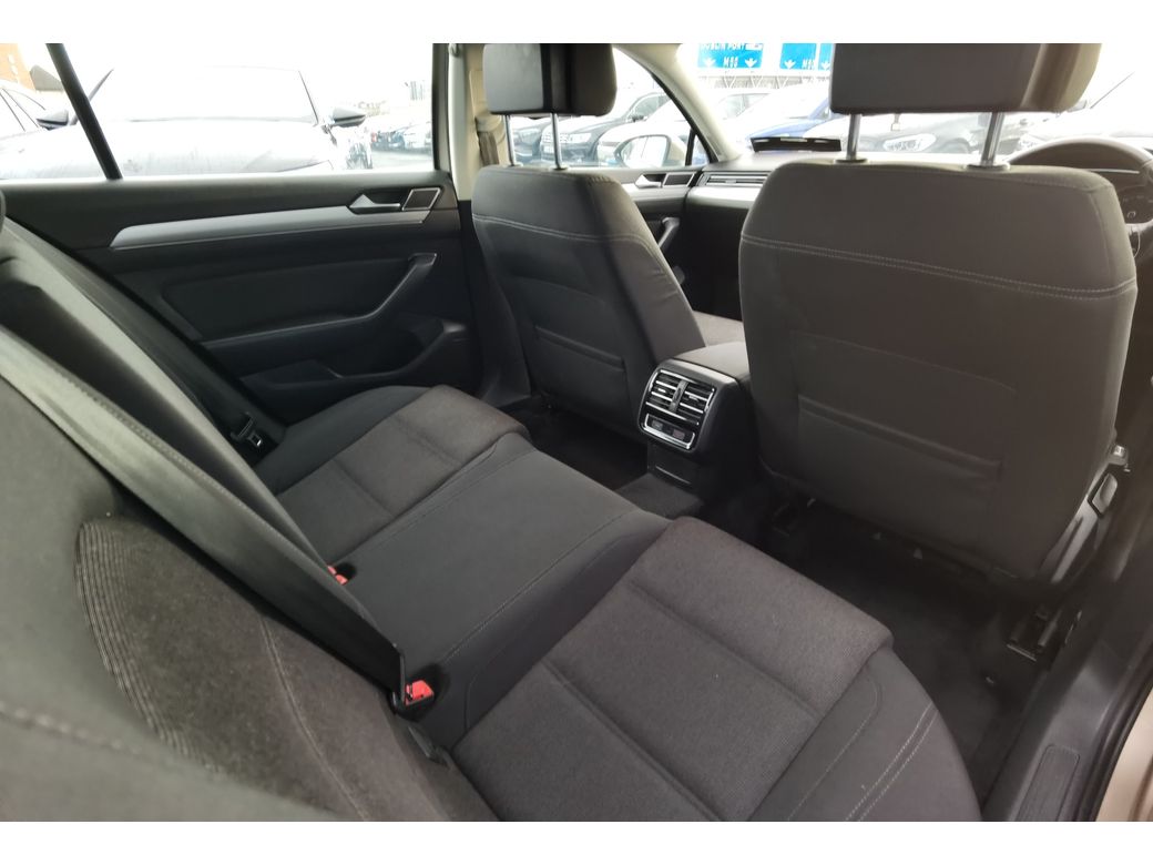 2016 Volkswagen Passat