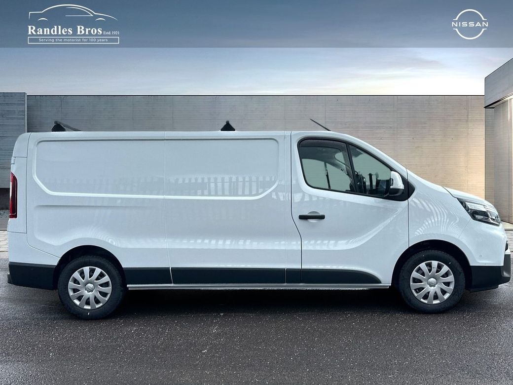 2025 Nissan Primastar