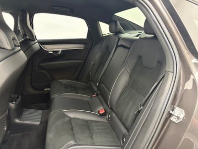 2022 Volvo S90