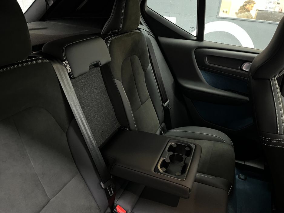 2023 Volvo XC40