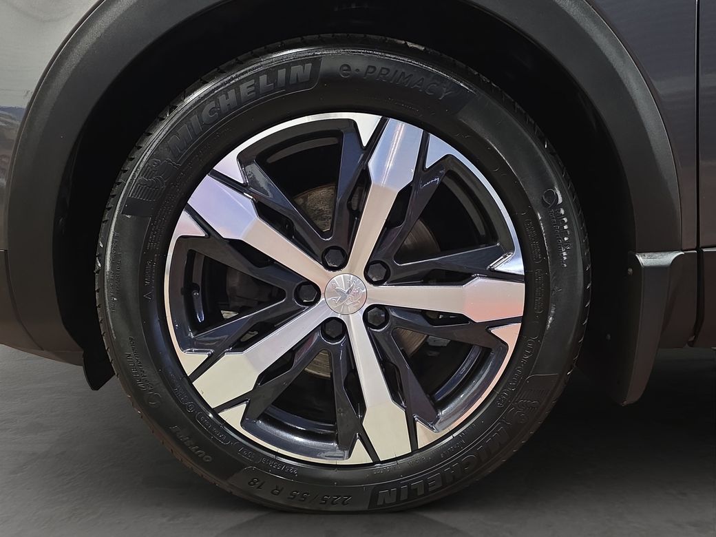 2021 Peugeot 5008
