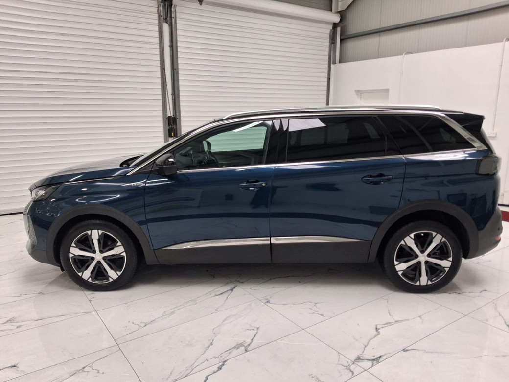 2021 Peugeot 5008
