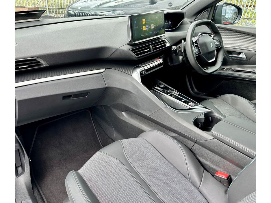 2024 Peugeot 5008