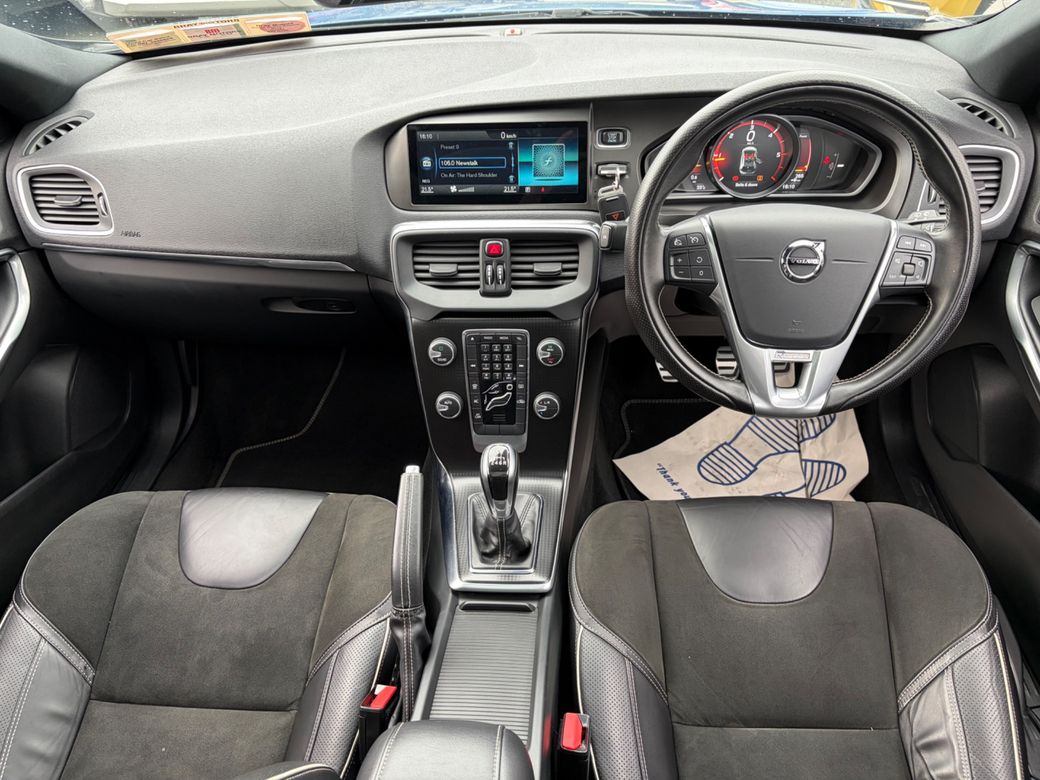 2016 Volvo V40