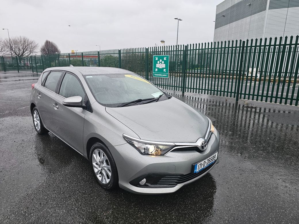 2017 Toyota Auris
