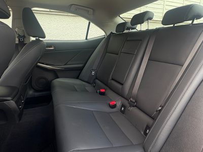 2020 Lexus IS 300h