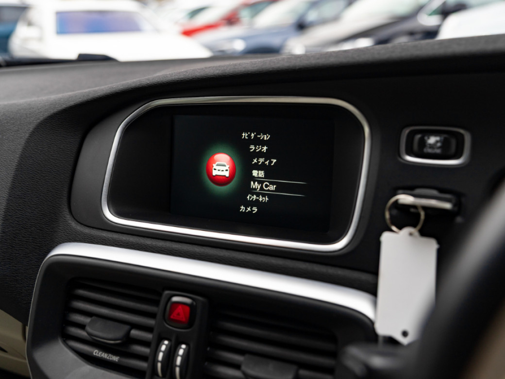 2016 Volvo V40