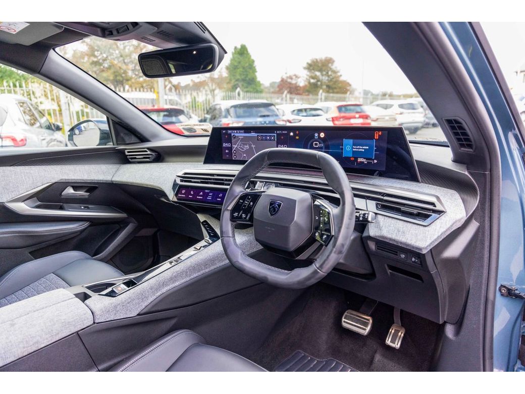 2025 Peugeot 5008