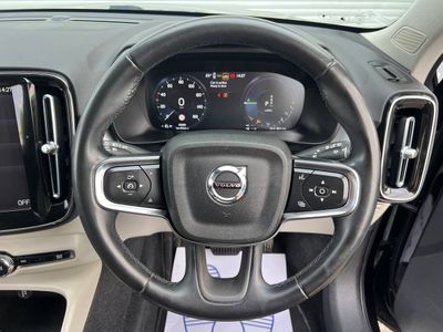 2022 Volvo XC40