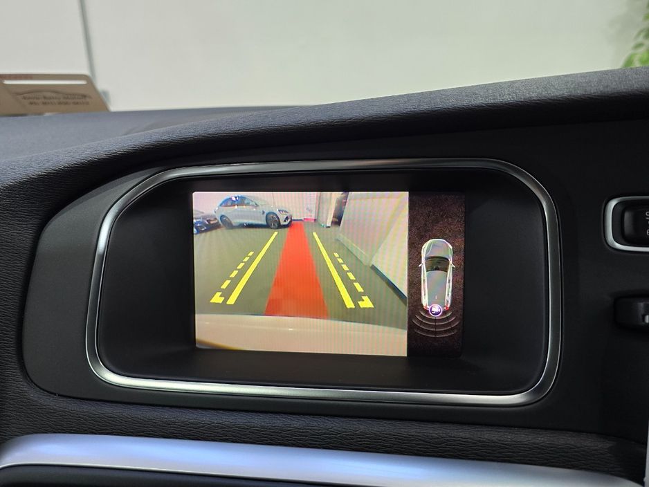 2018 Volvo V40