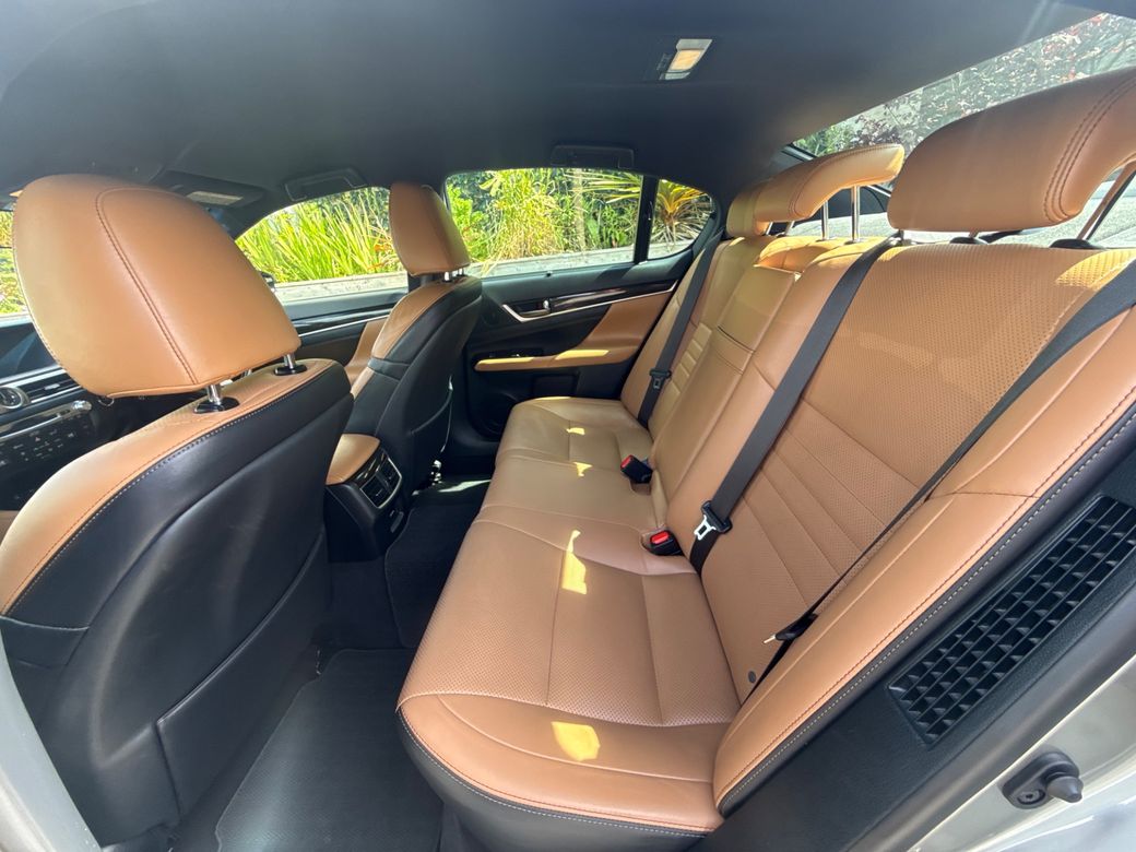 2017 Lexus GS 300H
