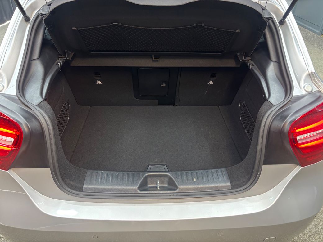 2016 Mercedes-Benz A 180