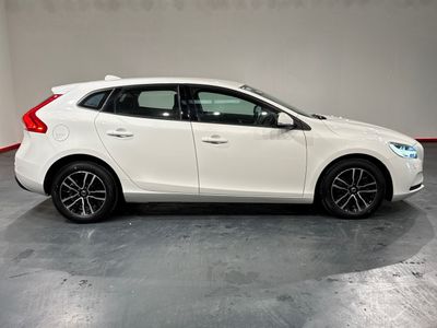 2019 Volvo V40