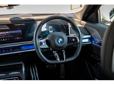2025 BMW i7
