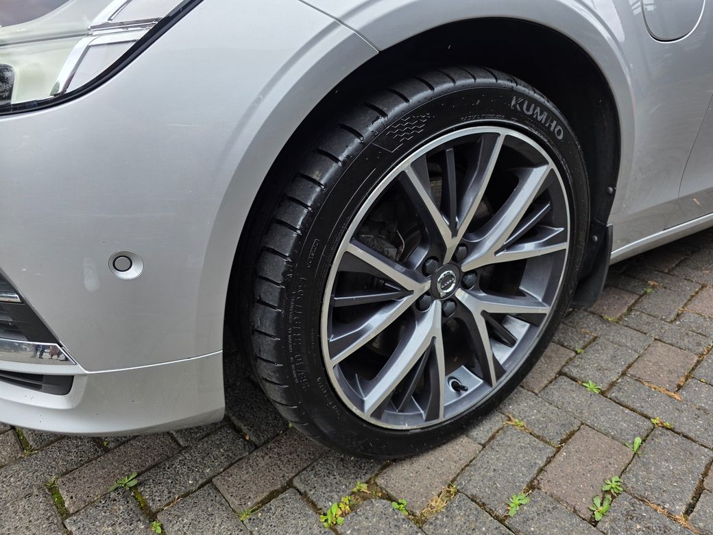 2018 Volvo S90