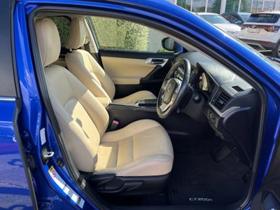 2011 Lexus CT 200h
