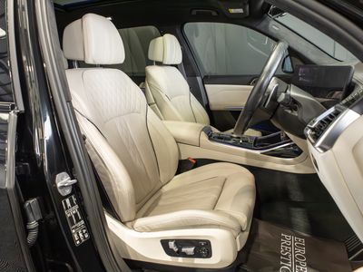 2022 BMW X7