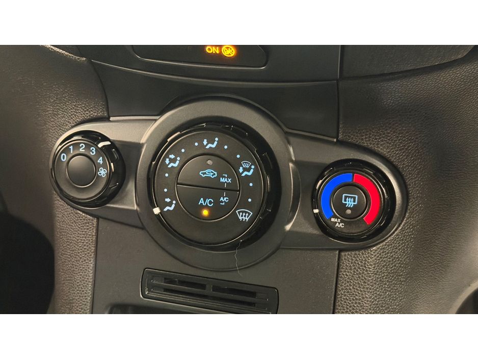 2015 Ford Fiesta